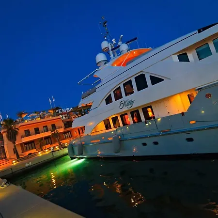 Victoria Vyb * 데니아