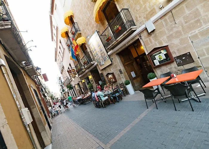 Victoria Vyb Daire *